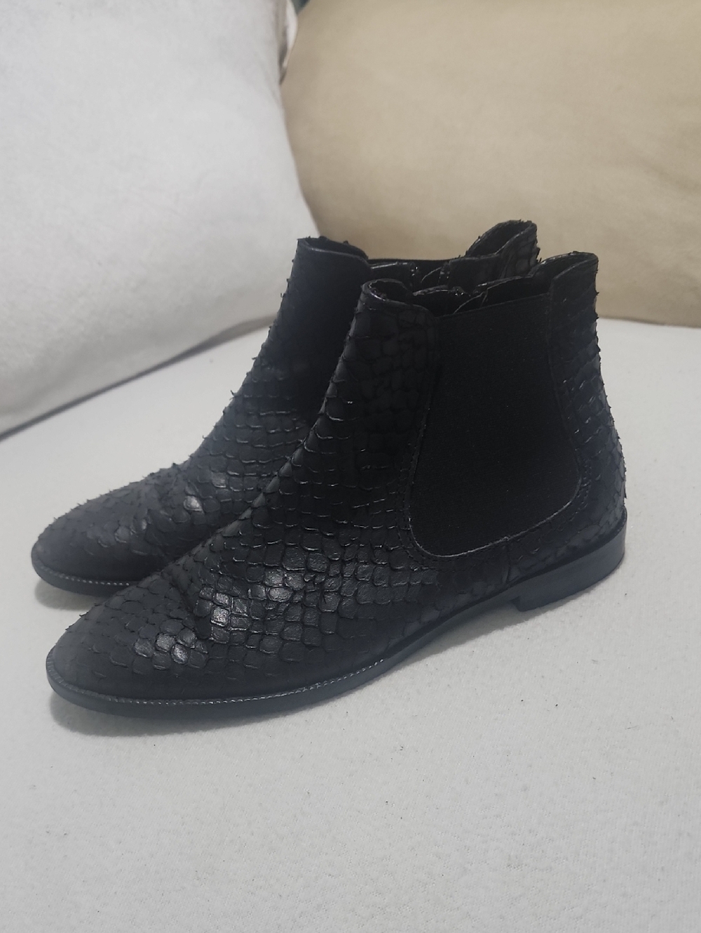 Black Textured Chelsea Boots Authentic python Leather . - Picture 2 of 9